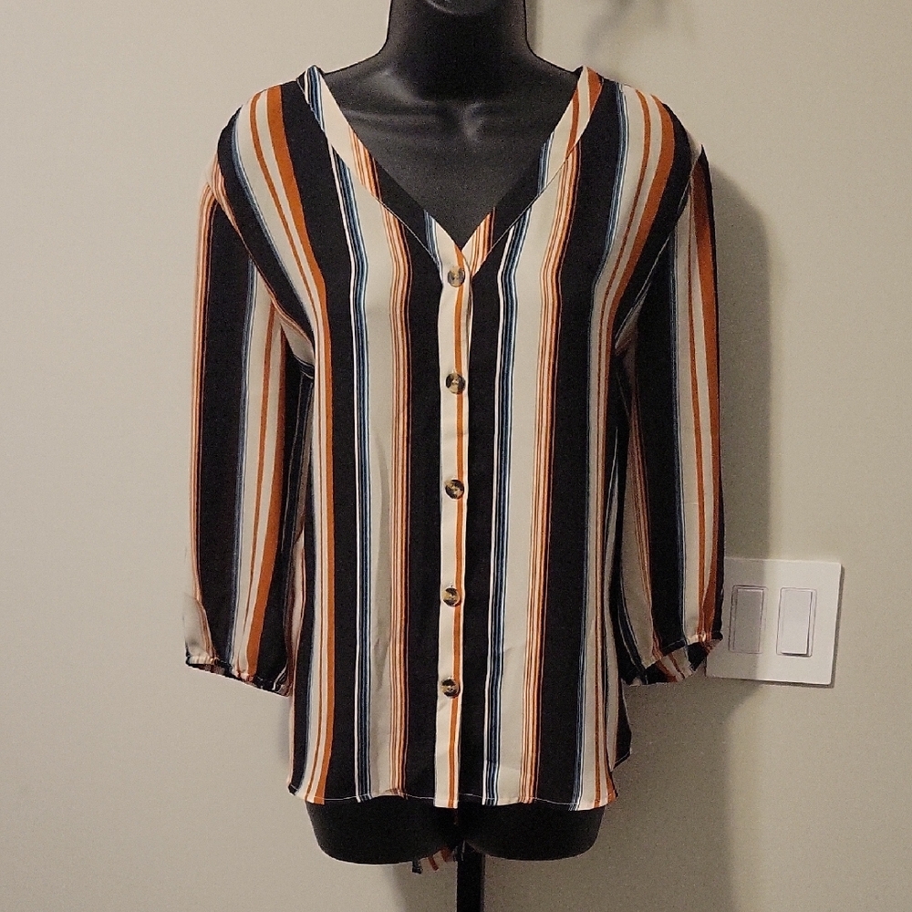 Maurices Gold and Black 3/4 Sleeve Button Down Blouse